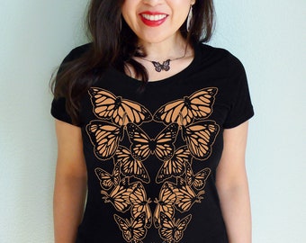 Schmetterling Shirt, Botanisches Shirt, Schmetterling Tshirt, Hand Siebdruck Shirt, Gartenarbeit Geschenk, Natur Shirt für Frauen - The Wanderer Tee