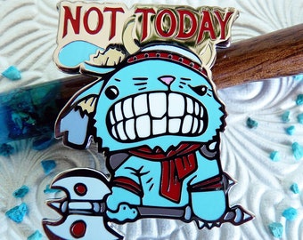 Spilla smaltata Bunnbarian, spilla smaltata coniglietto, spilla barbara, spilla smaltata vichinga, spilla motivazionale, regali per la festa del papà, spilla coniglio