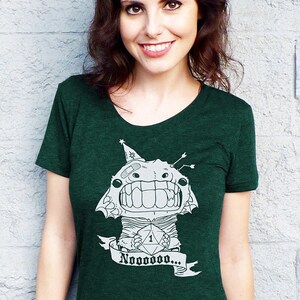 Dragon shirt vrouwen, DnD Dice Dragon tshirt, DnD cadeaus voor haar, D20 shirt, DnD shirt vrouwen, Dragon cadeau - Dicey Dragon dames tshirt