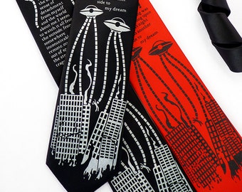 Book Necktie, Science Fiction Tie, Literary Gift, Teacher Gift, Mens Ties, Book Lover Gifts, H.G. Wells War of the Worlds Men's Necktie