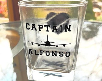 Custom Aviation Whiskey Glass, Retiring Pilot Gift, Personalized Vinyl Plane Drinking Glass,