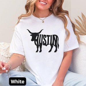 Austin Longhorn Unisex T-Shirt, Gift for Texans, Texas Pride Shirt, Austin Souvenir Tee, Longhorn Bull Austin Unisex graphic T-Shirt