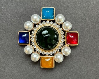 vintage style brooch