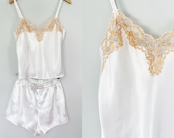 Vintage 70s 80s Lingerie Double Strap Cami Tap Shorts Set Bloomers Cream Gold Embroidered Lace Tiny Bows Sleepwear Pretty Small Medium