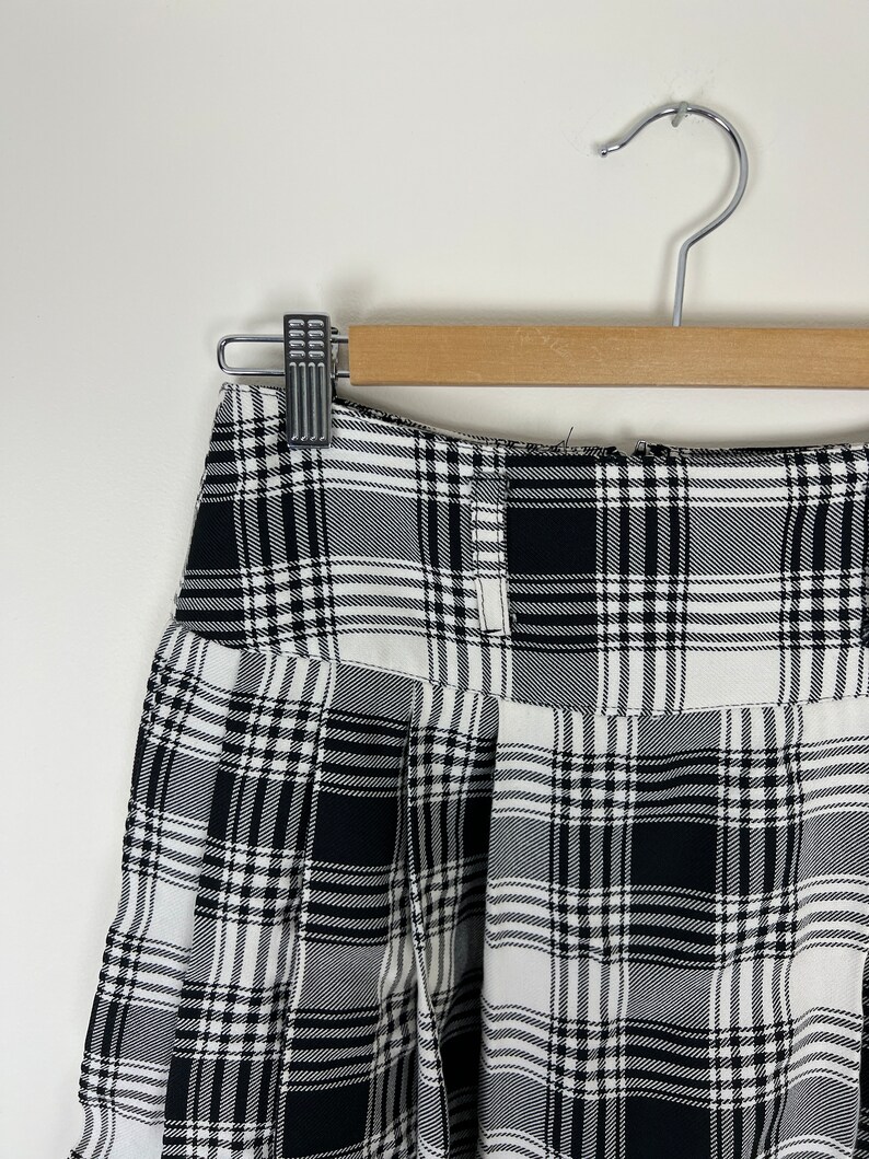 Vintage 90s Y2K Plaid Mini Skirt Schoolgirl Lolita Academia Black and White Belt Loops Cher Clueless Small image 3