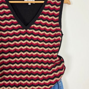 Vintage 90s Y2k Fine Knit Cotton Vest V Neck Top by Jessica Sleeveless Sweater Chevron Stripes in Brown Taupe Red Medium Large image 1