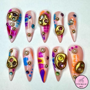 Y2K Psychedelic Freestyle Press On Nail Art, abstract nails, gold nails, 3D nails, crystal nails