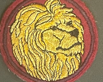 Vintage patch “Lion” in circle embroidered wool patch