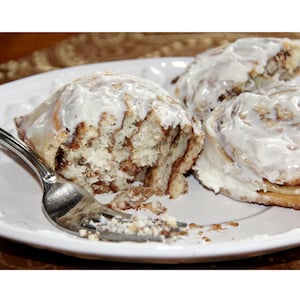 Easy Homemade Cinnamon Rolls Recipe