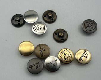 Botón de costura de latón con logotipo personalizado, botones para ropa, botón de vástago, botón de diseño personalizado de 20 mm, 4 colores: dorado, plateado, bronce y negro.