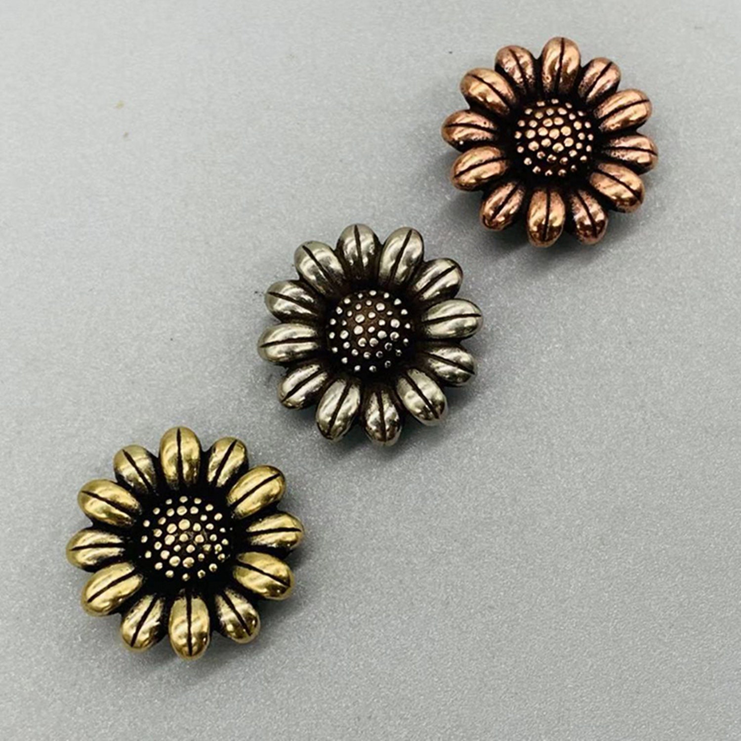 Chrysanthemum Flower Concho Daisy Rivets Screw Back Fastener Studs for ...