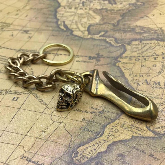 真鍮キーチェーン バイカーベルトフック スカルペンダント付き - Etsy 日本