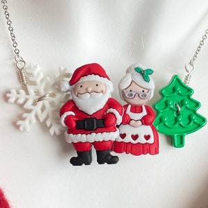 Button Necklace - Mr & Mrs Santa Claus
