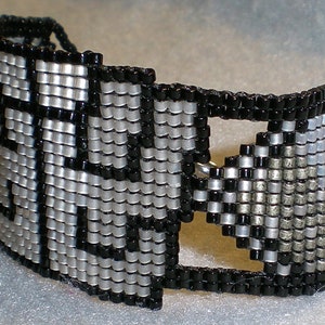 Shades of Control FFVII-inspired beadwoven bracelet image 3