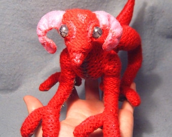Kaquel, OoaK poseable crocheted dragon creature
