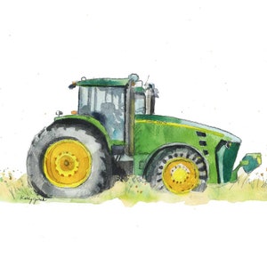 Op de afbeelding: Een aquarel van een groene John Deere tractor op een veld. De tractor heeft grote gele wielen en is omringd door groen gras en kleine bloemen.