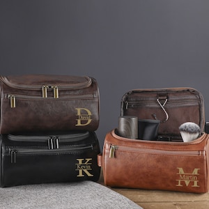Trousse de toilette en cuir personnalisée pour homme, cadeaux garçons d'honneur, trousse cadeau garçons d'honneur, proposition de garçons d'honneur, cadeau pour lui, trousse Dopp en cuir