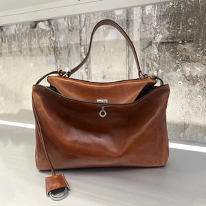 Damen Ledertasche, Minimalistische Tragetasche, Crossbody Bag, kleine Handtasche