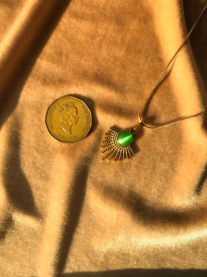 Green Burst Seasonal Pendant Necklace main image 1
