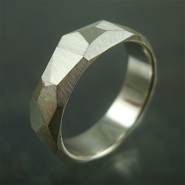 Chiseled Ring - Faceted Band - Sterling silver