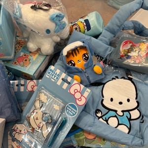 Blue Themed Stationery and Accessories Scoop