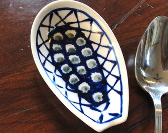 Vintage Poşlish Ceramic Spoon Holder dish, Earthenware Plate, Hand Painted Boleslawiec Pottery from Poland, Delft Blue Home decor