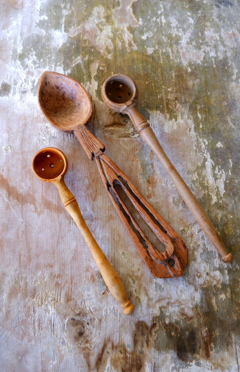 Vintage Wooden Spoons, Olive Spoons, Handmade handcarved Spoon, Set of Three pieces, Made in Turkey 1950s 80s image 2