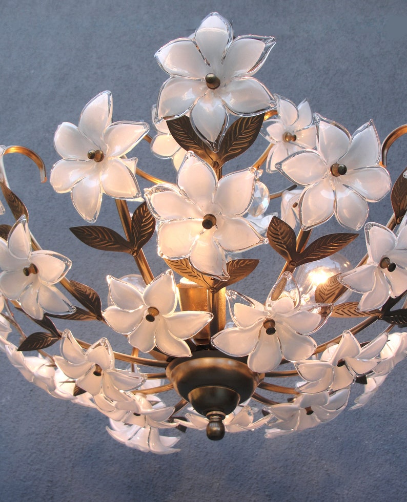 Murano bloemenlamp, witte koperen kroonluchter, plafondlamp, kroonluchterlamp, vintage handgemaakte glazen lamp uit de jaren 70 afbeelding 5