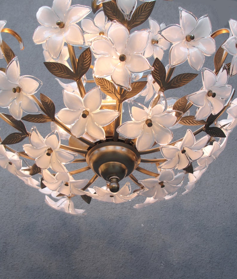 Murano bloemenlamp, witte koperen kroonluchter, plafondlamp, kroonluchterlamp, vintage handgemaakte glazen lamp uit de jaren 70 afbeelding 8