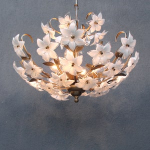 Murano bloemenlamp, witte koperen kroonluchter, plafondlamp, kroonluchterlamp, vintage handgemaakte glazen lamp uit de jaren 70 afbeelding 2