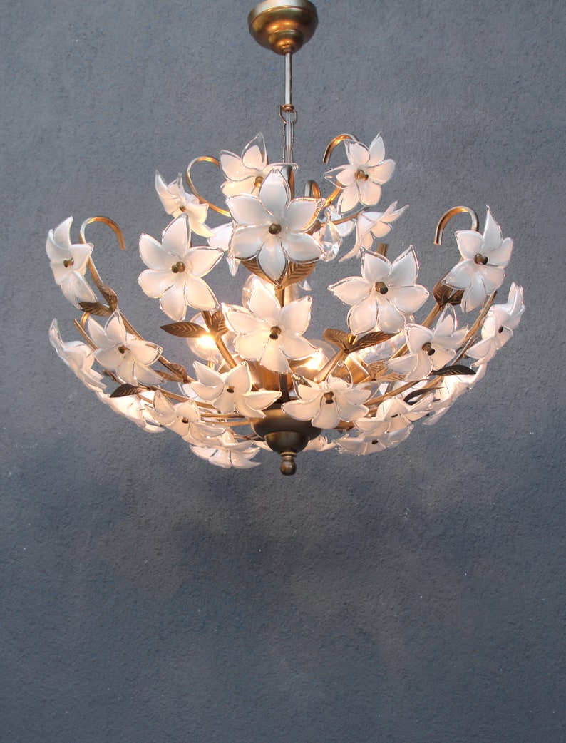 Murano bloemenlamp, witte koperen kroonluchter, plafondlamp, kroonluchterlamp, vintage handgemaakte glazen lamp uit de jaren 70 afbeelding 2