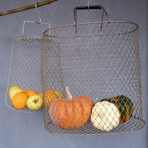 Vintage Mesh Wire Baskets, Farmhouse Basket, Rustic Shabby Kitchen Home Decor 1960s