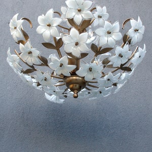 Murano bloemenlamp, witte koperen kroonluchter, plafondlamp, kroonluchterlamp, vintage handgemaakte glazen lamp uit de jaren 70 afbeelding 4