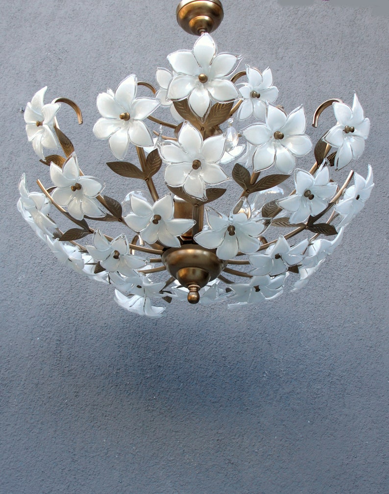 Murano bloemenlamp, witte koperen kroonluchter, plafondlamp, kroonluchterlamp, vintage handgemaakte glazen lamp uit de jaren 70 afbeelding 4