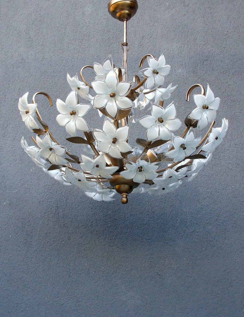 Murano bloemenlamp, witte koperen kroonluchter, plafondlamp, kroonluchterlamp, vintage handgemaakte glazen lamp uit de jaren 70 afbeelding 7