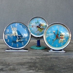 Vintage MCM Animal Alarm Clock: Shanghai Wind Up Clock, 1950s Display Piece