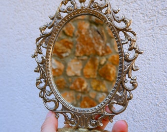 Sierlijke koperen spiegel, messing vintage tafelspiegel, barokke spiegel uit het midden van de eeuw, jaren 1960, koloniale tafelspiegel