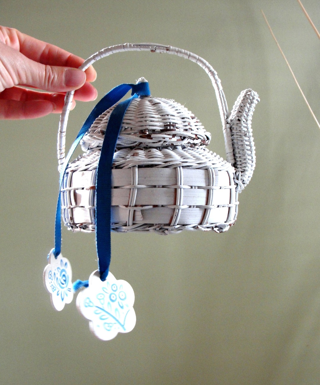 Wicker Teapot Basket, Vintage Teapot, Cottage Chic, Vintage Handmade