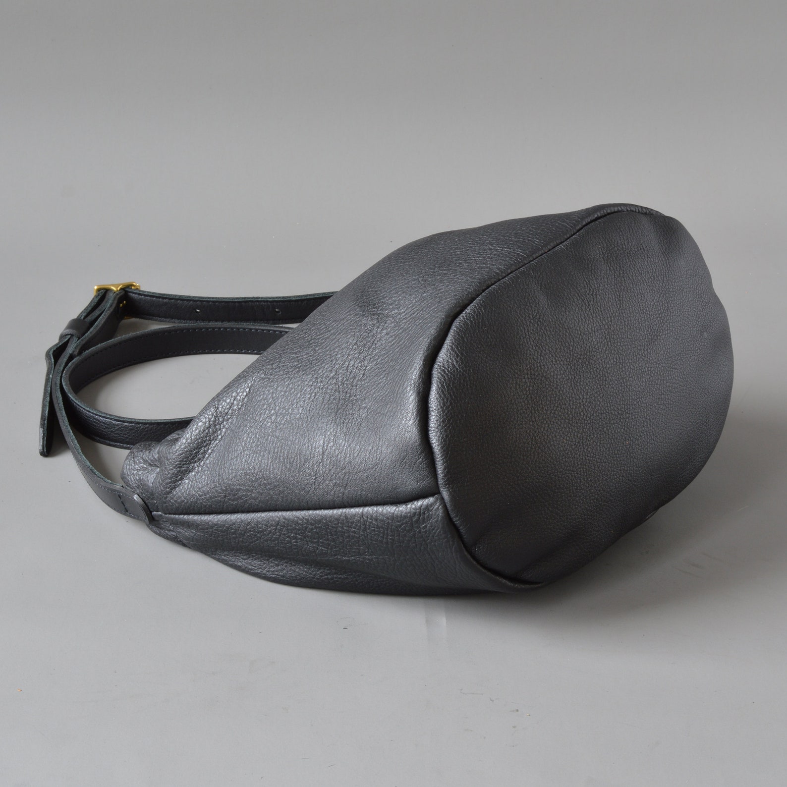 Black Leather Bucket Shoulder Bag Handmade. - Etsy