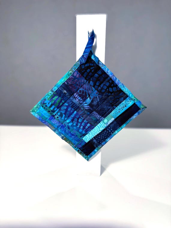 Quilted Pot Holder, Ocean Patchwork