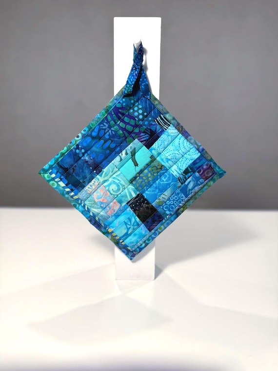 Quilted Pot Holder, Ocean Patchwork