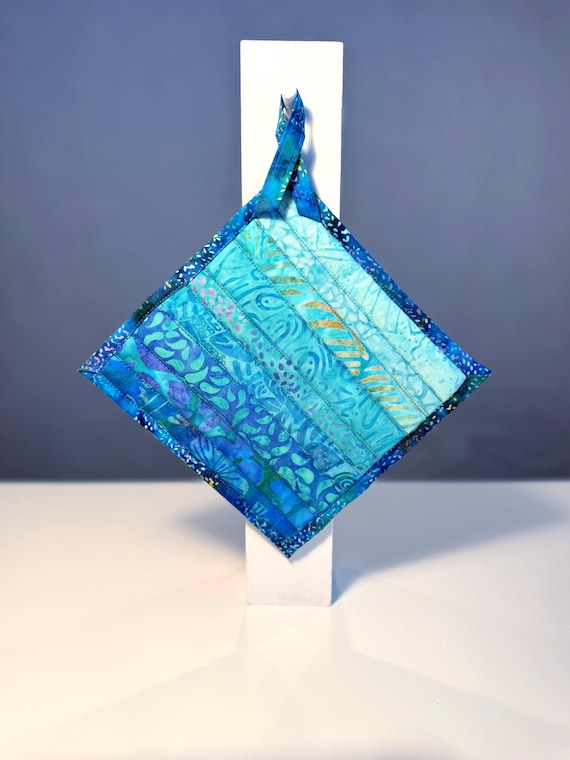 Quilted Pot Holder, Ocean Patchwork
