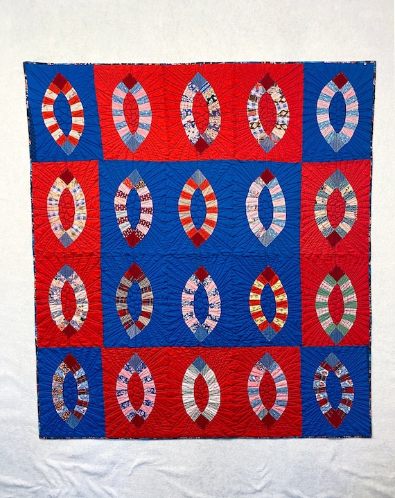 Vintage Melon Slices Quilt, Red White and Blue Vintage Americana Wedding Ring Melon Slices Quilt, Handsewn Watermelon Slices Quilt