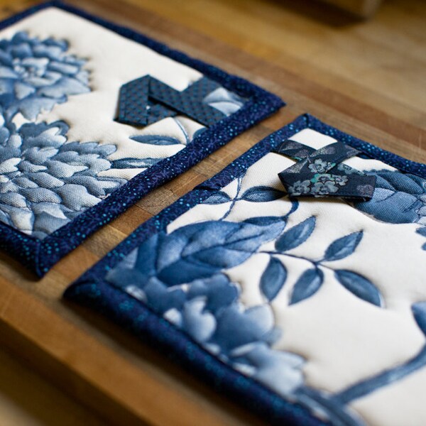 quilted pot holders - China blue II - ready to ship