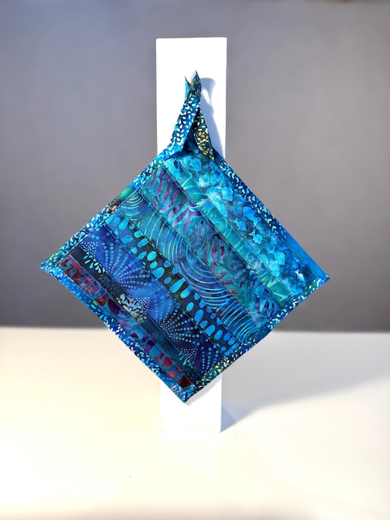 Quilted Pot Holder, Ocean Patchwork