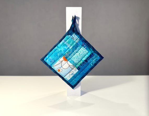 Quilted Pot Holder, Ocean Patchwork