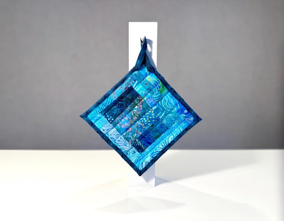 Quilted Pot Holder, Ocean Patchwork