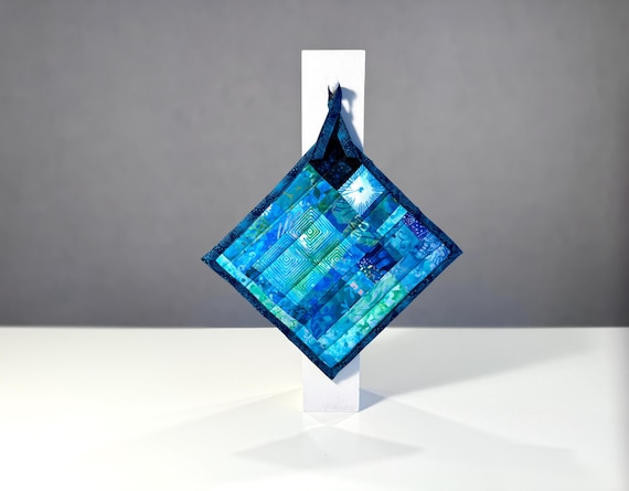 Quilted Pot Holder, Ocean Patchwork