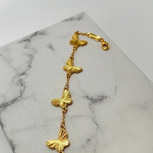 Gold Butterfly Bracelet, Dainty Butterfly Bracelet, Butterfly Charms, Minimalist Butterfly Bracelet, Elegant Butterfly Bracelet