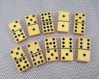 10 Vintage Celluloid Dominoes (E)